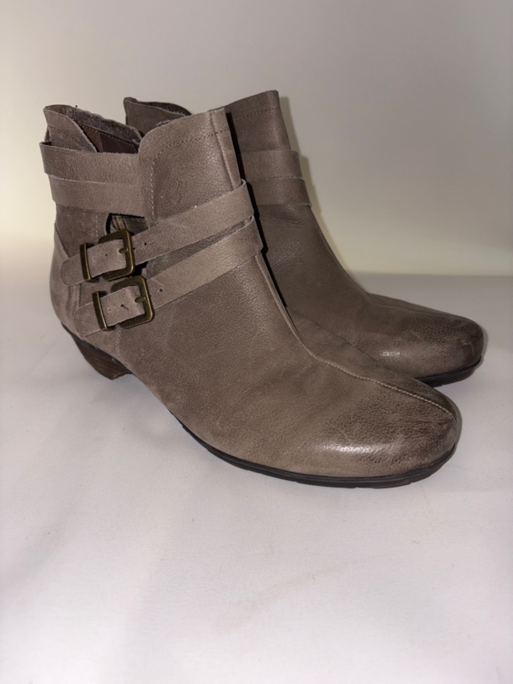Abeo Nadia Taupe Leather Double-Buckle Ankle Booties Size 8